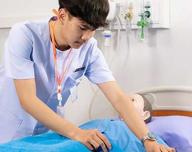 ปีการศึกษา ปี 2569 : รับตรง รับสมัครนักศึกษาประจำปีการศึกษา 2569  หลักสูตรประกาศนียบัตรผู้ช่วยพยาบาล30 มิ.ย. 68 - 30 มิ.ย. 69