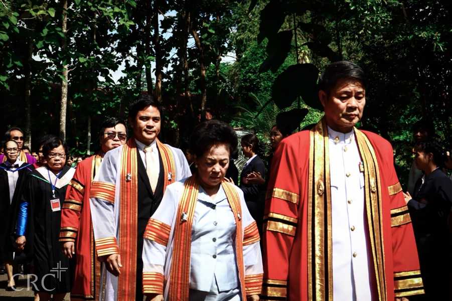 พิธีประทานปริญญาบัตร วิทยาลัยเชียงราย ประจำปีการศึกษา ๒๕๕๘ - ๒๕๖๐ #24