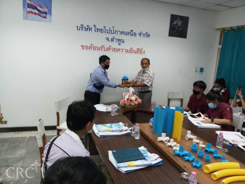 ภาพกิจกรรมการศึกษาดูงานของนักศึกษาคณะวิศวกรรมศาสตร์ที่โรงงานอุตสาหกรรมท่อน้ำไทยจำกัดและโรงงานผลิตรถตุ๊กตุ๊กไฟฟ้า #20