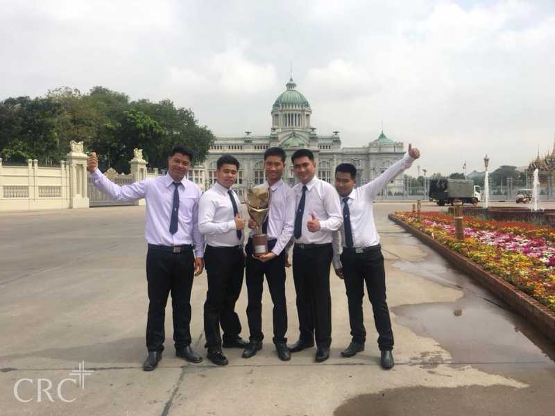 นักศึกษา คณะวิศวกรรมศาสตร์ วิทยาลัยเชียงราย รับพระราชทานถ้วยรางวัลชนะเลิศ การแข่งขัน 