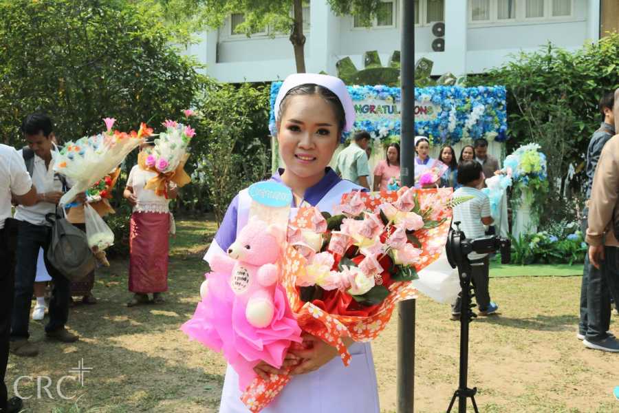 LIVE พีธีมอบหมวกและเข็ม นักศึกษาพยาบาลชั้นปีที่ 2 #124