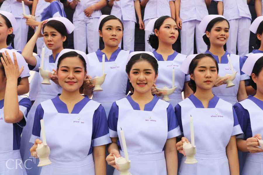 LIVE พีธีมอบหมวกและเข็ม นักศึกษาพยาบาลชั้นปีที่ 2 #69