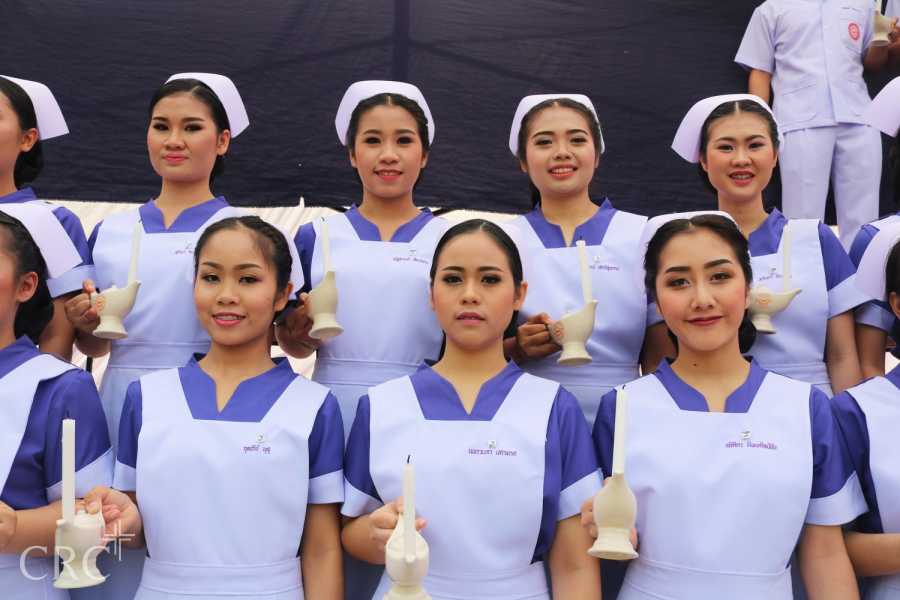 LIVE พีธีมอบหมวกและเข็ม นักศึกษาพยาบาลชั้นปีที่ 2 #50